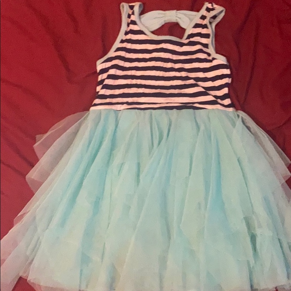Girls dress